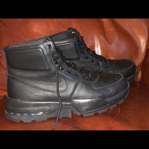 Nike Men’s Boots- Manoa